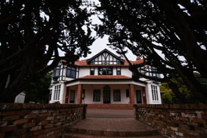 South Auckland community fight to keep heritage building open