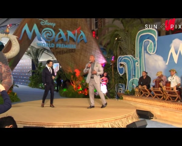 TAGATA PASIFIKA: Dwayne Johnson Singing at Moana World Premiere