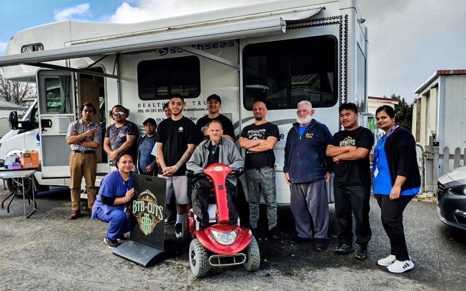 The South Seas Mobile Clinic together with some of the Wise Guys residents