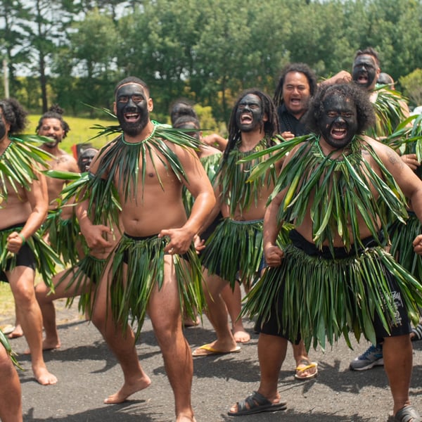 Niue men lay challenge to elevate language