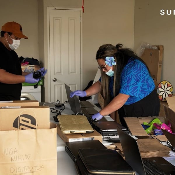 The Samoan techie giving free laptops to students in need