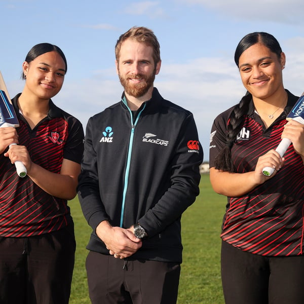 Blackcaps captain awards cricket grant to gifted Tongan sisters