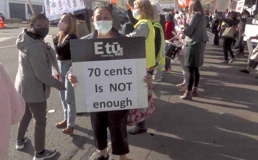 70 cents pay rise offer “doesn’t cut it” support workers tell government