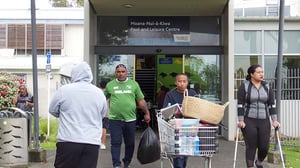 #AucklandFloods: 2nd evac centre opens at Māngere Pools to better help the those affected by floods