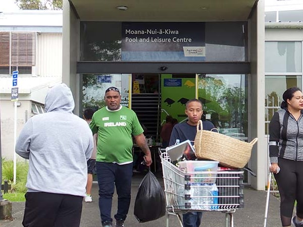 #AucklandFloods: 2nd evac centre opens at Māngere Pools to better help the those affected by floods