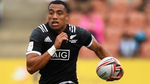 All Blacks Sevens star Sione Molia honoured with Supreme Award at 2019 Ōtara Sports Awards