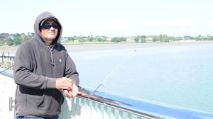 Anglers undeterred by pollution warning at Auckland’s Māngere Bridge