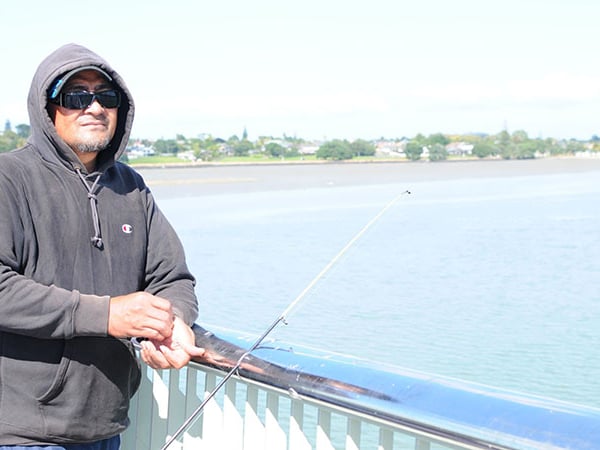Anglers undeterred by pollution warning at Auckland’s Māngere Bridge