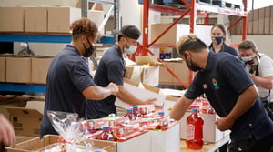 Moana Pasifika rugby players give local food bank a helping hand