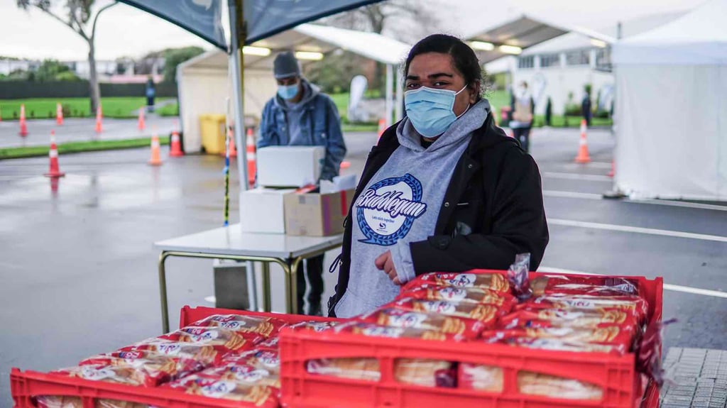 Bubblegum youth workers helping with food support. Photo: South Seas Healthcare