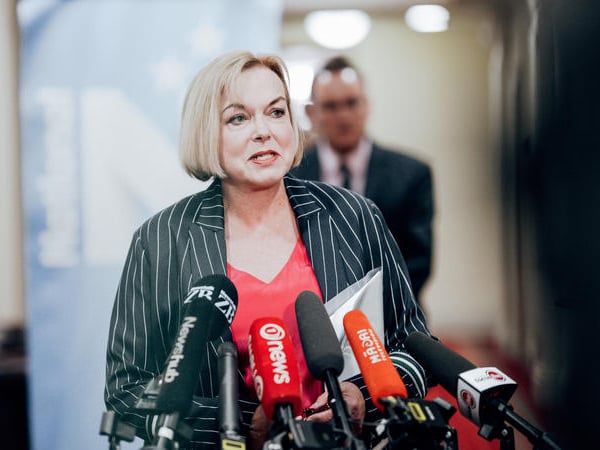 National Party leader Judith Collins calls for immediate Pacific travel bubble