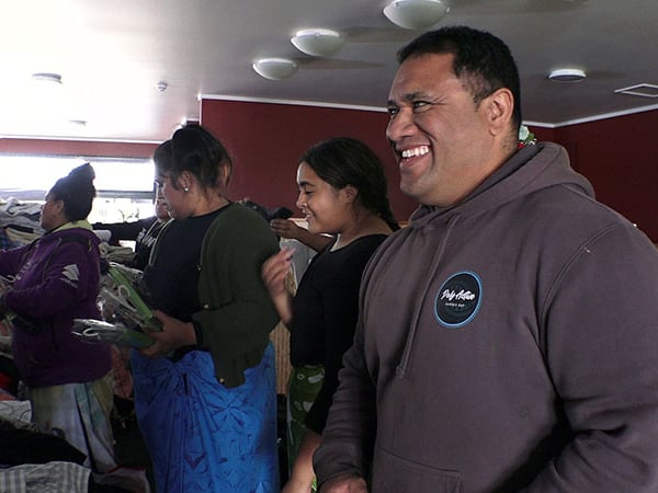 Fitness group unites Flaxmere community to help displaced RSE Workers