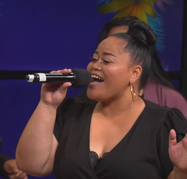 Soul Session: La Coco & The Family sing We Fall Down (Gospel Cover)