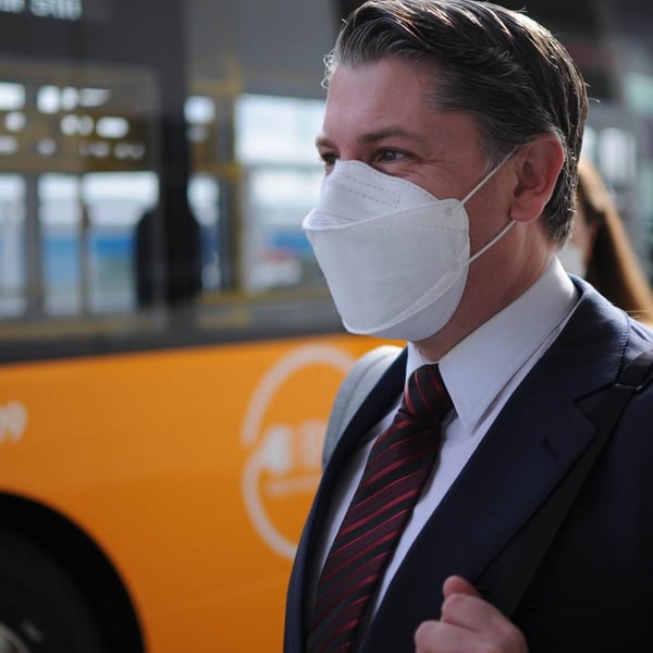 Transport minister on board with Auckland’s half-price public transport
