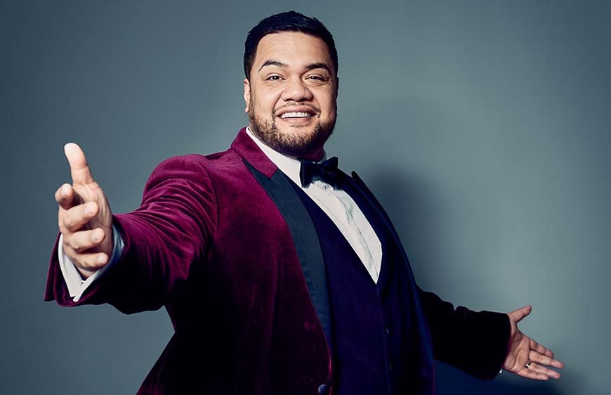 Sol3 Mio tenor Pene Pati signs to international label