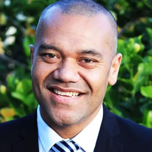 Dangerous drivers hurls abuse at Mayoral candidate Fa’anana Efeso Collins and family