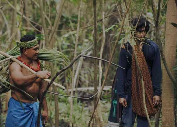 Samoan ‘edutainer’ Kap teaches Polynesian survival skills to YouTube star in new series