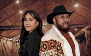 Polynesian duo ‘The Mitis’ give country music a tropical twist