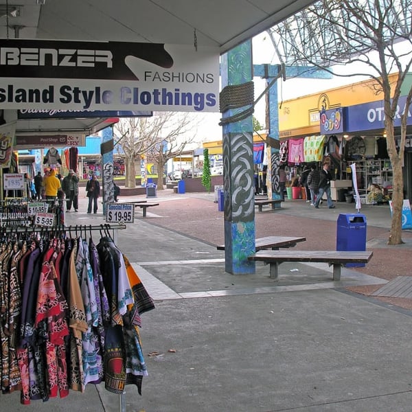 Is Ōtara town centre really alcohol free?