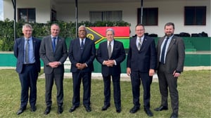 Peters worried for Vanuatu Tourism following airline’s demise