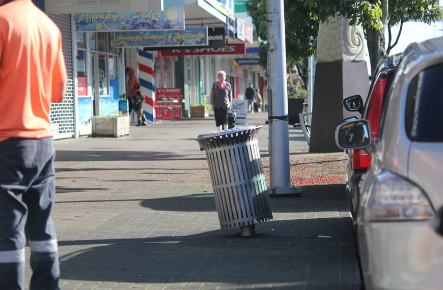 Rusty rubbish bins need replacing in South Auckland town centre