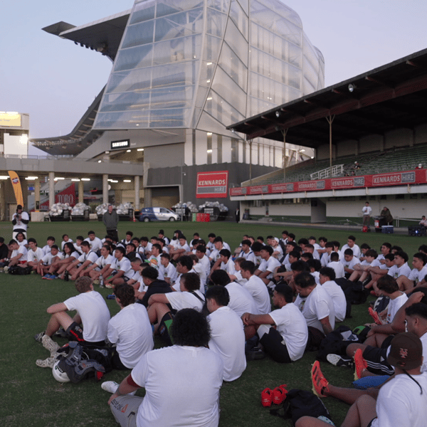 NFL and Rugby combine for drills and skills camp for Pasifika youth