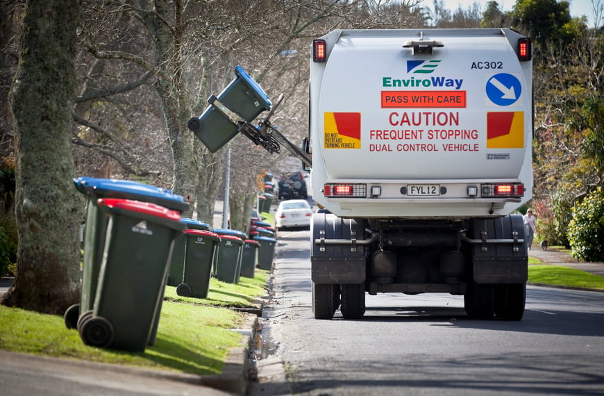 Auckland fortnightly rubbish collection to go on trial