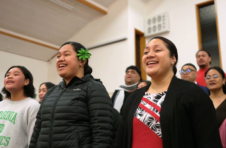 Learning to sing in harmony one note at a time