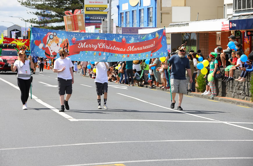 Santa is coming to town: Parades in South Auckland