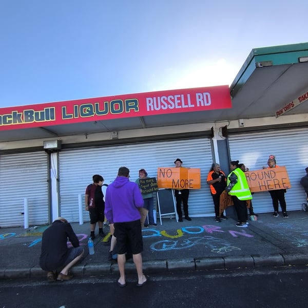 ‘For the sake of our rangatahi’: Auckland community fights new bottle shop
